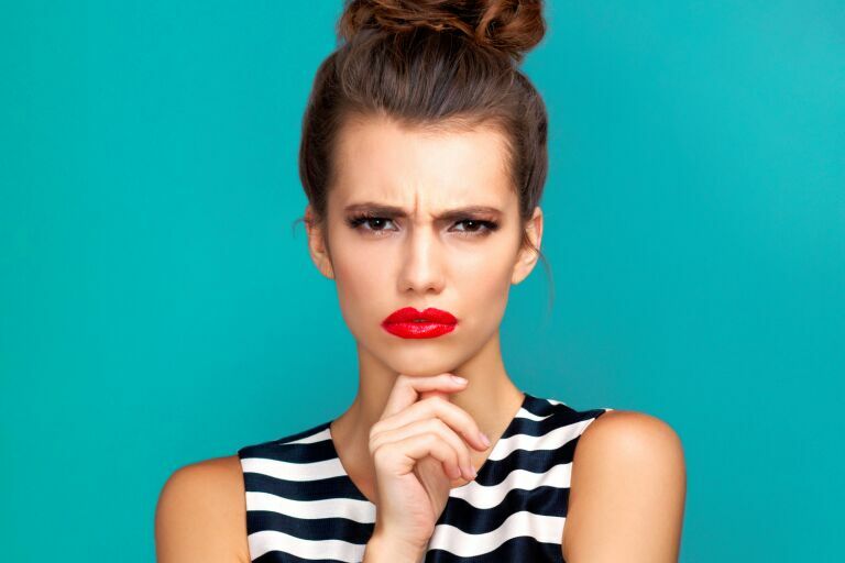 Як прибрати міжбрівні зморшки